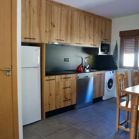 Caines Vut-le-1300 Furmumecha Apartment *