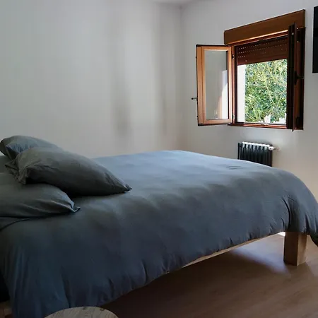 Caines Vut-le-1300 Furmumecha Apartment